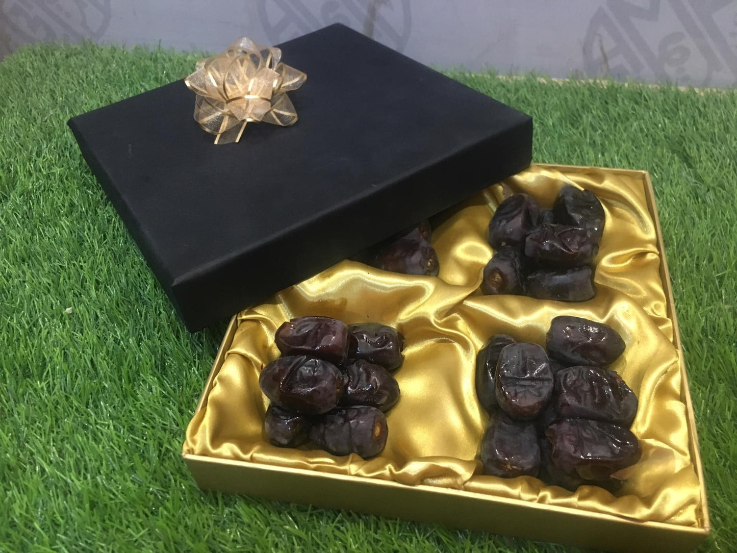ramzan gift box / dates box / customized boxes