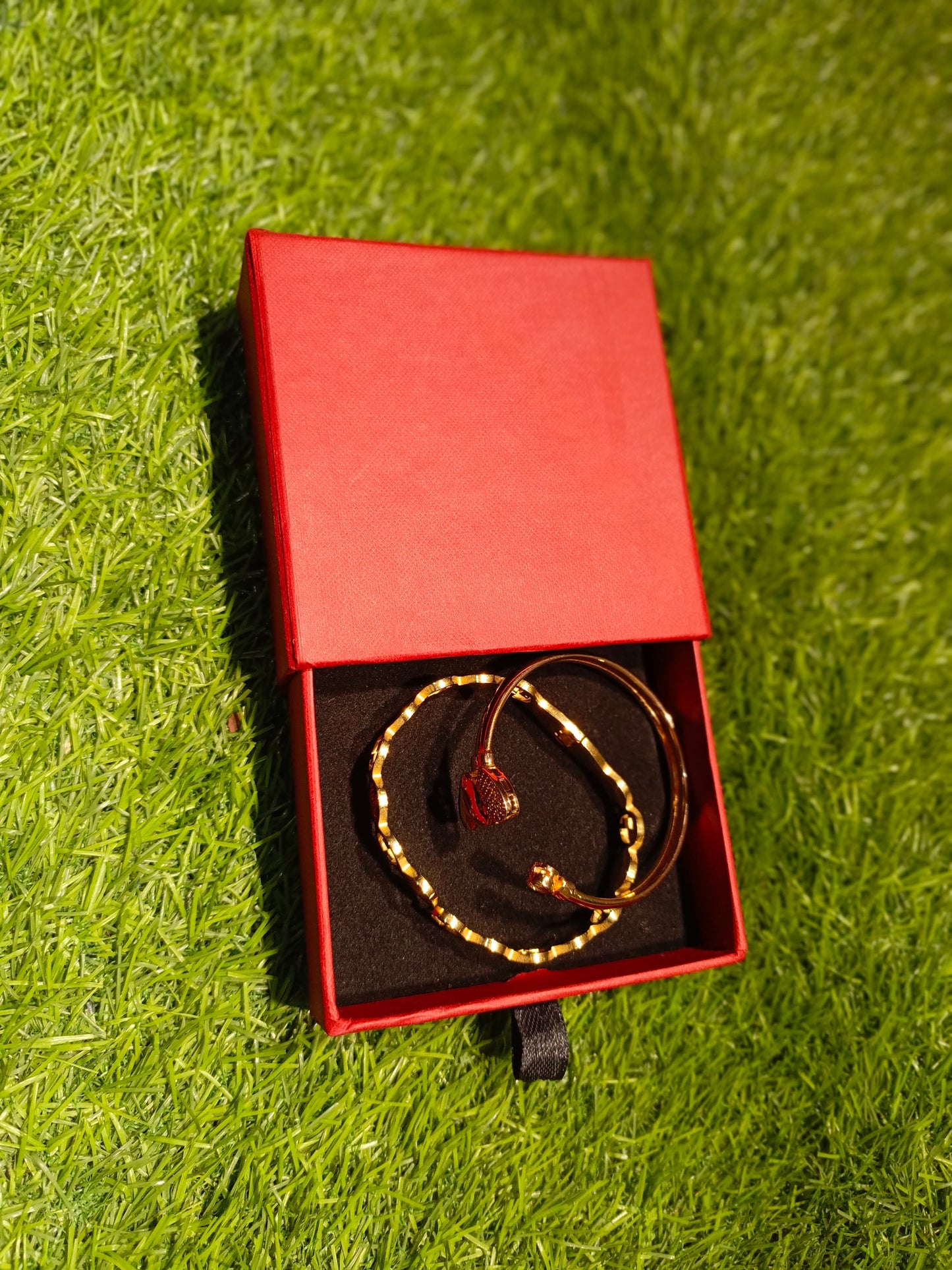 JEWELERY BOX