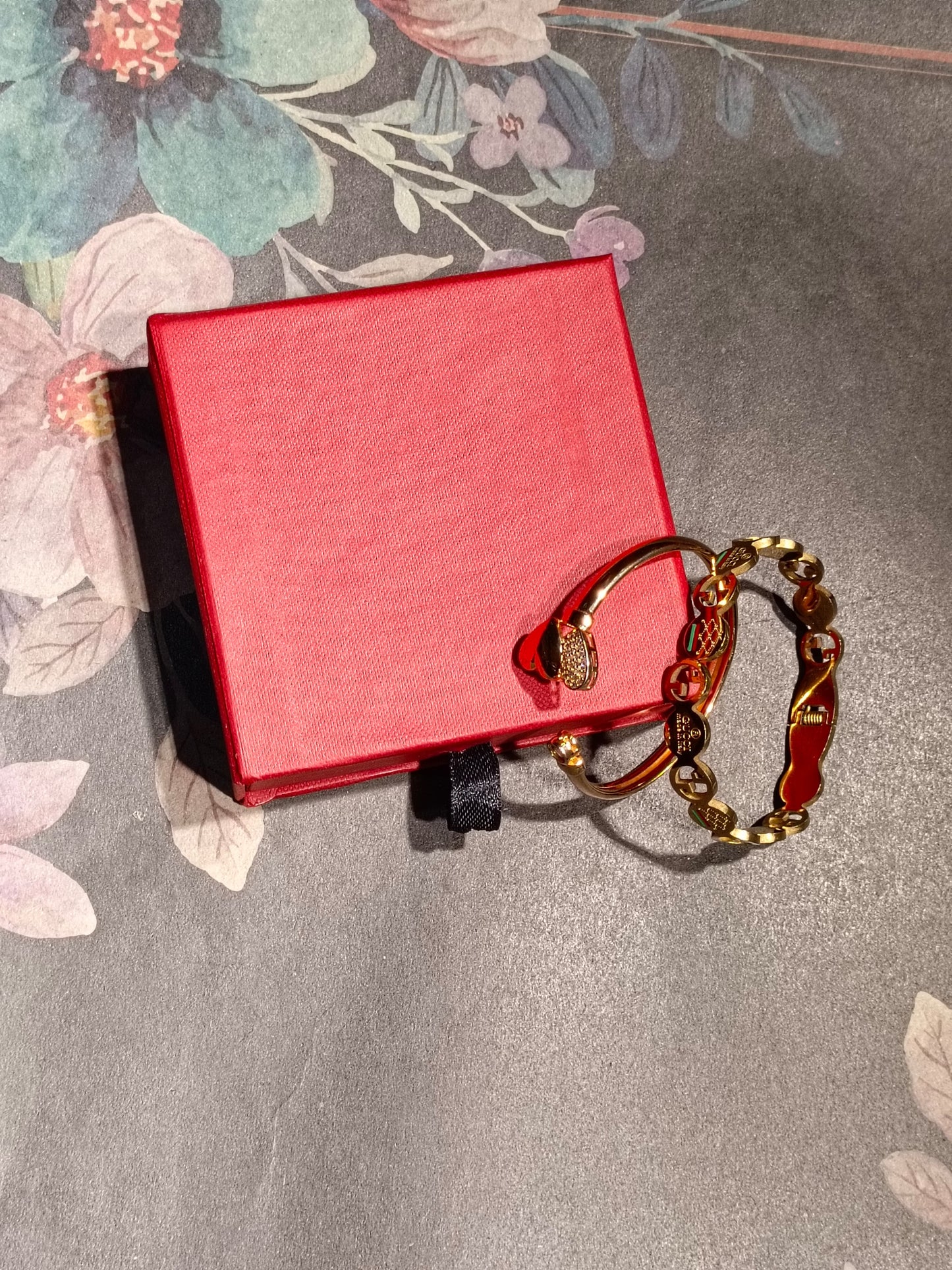 JEWELERY BOX