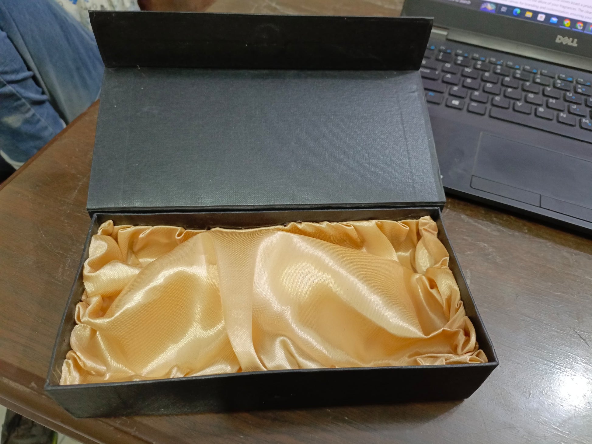 custom jewelery box / customized boxes / custom perfume box / greyboard box